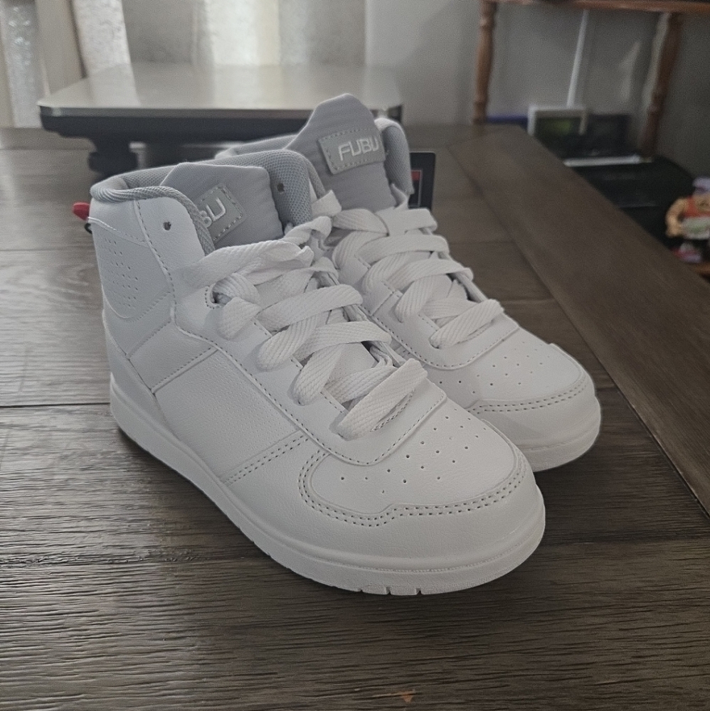 New Sneaker FUBU Little Boys Baseline Basketball Size 1 Color White